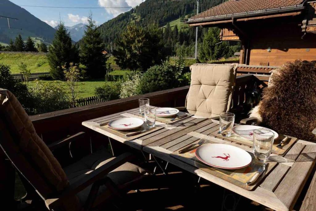 Cozy Place In Gstaad Center Exterior photo